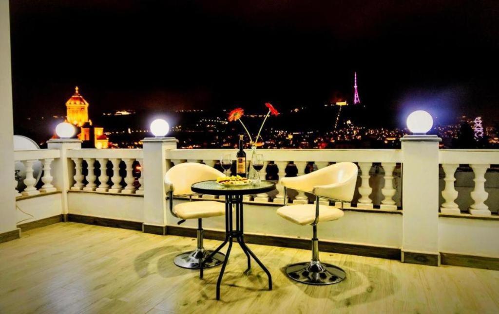 Hotel White House Tbilisi Exterior foto